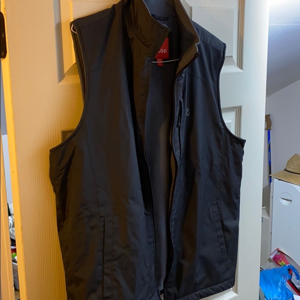 IZOD fleece lined vest